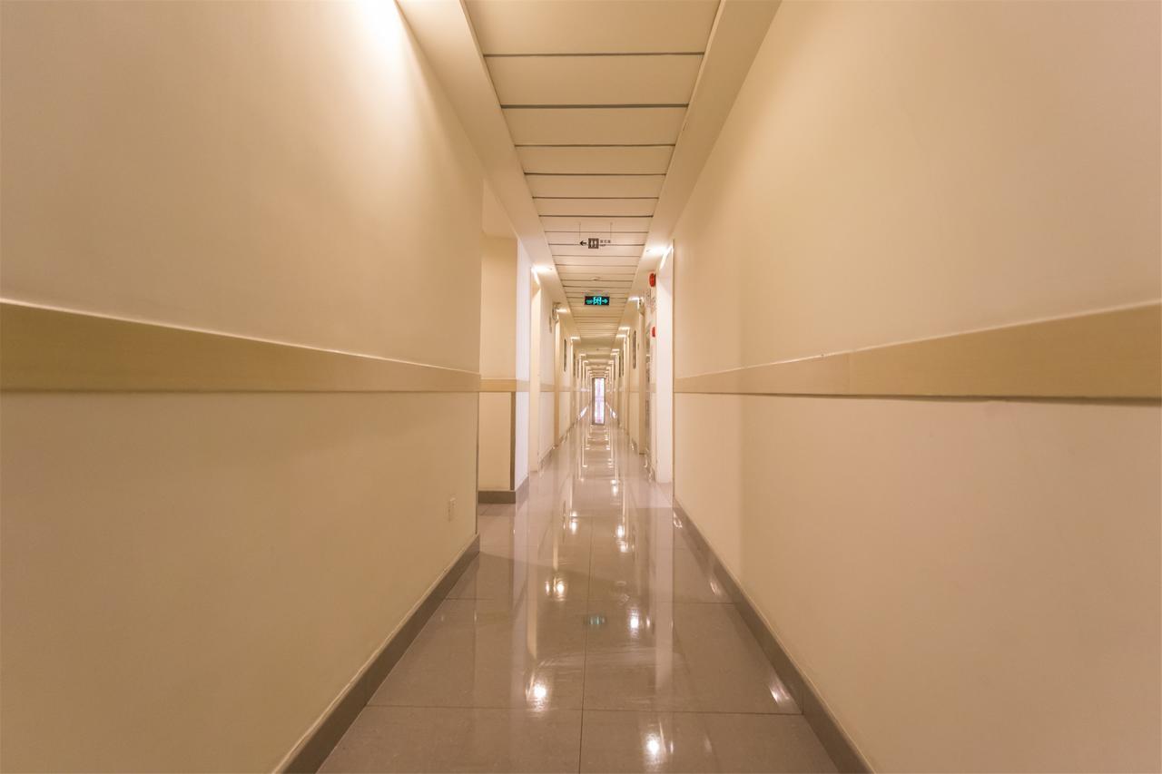 Metropolo, Zhenjiang, Railway Station Wanda Plaza Hotel Женджанг Екстериор снимка